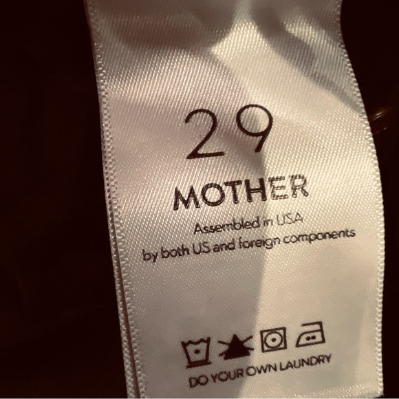 MOTHER Cha Cha Fray High-Rise Flared Jeans
In Not Guilty - Picture 8 of 11